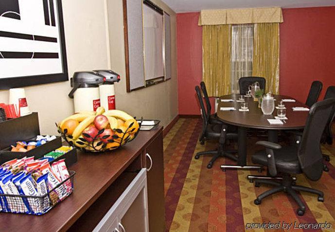 Towneplace Suites Фресно Ресторан фото